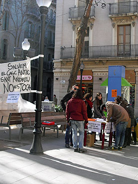 veïnat a Plaça Comerç