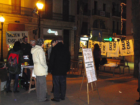 veïnat a Plaça Comerç