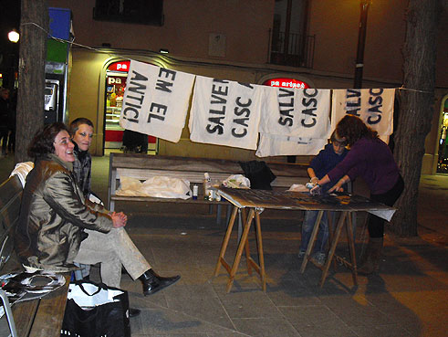 veïnat a Plaça Comerç