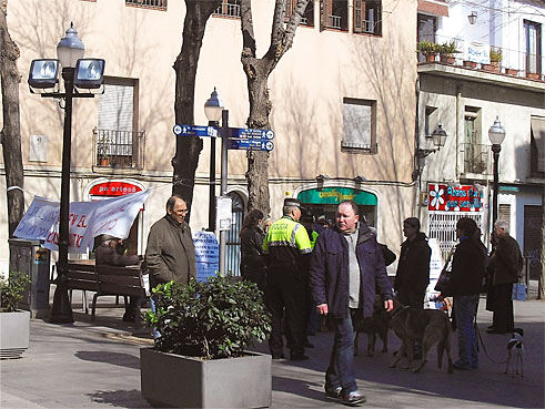 veïnat a Plaça Comerç