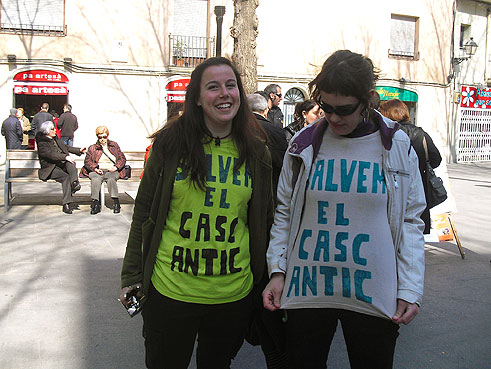 veïnat a Plaça Comerç