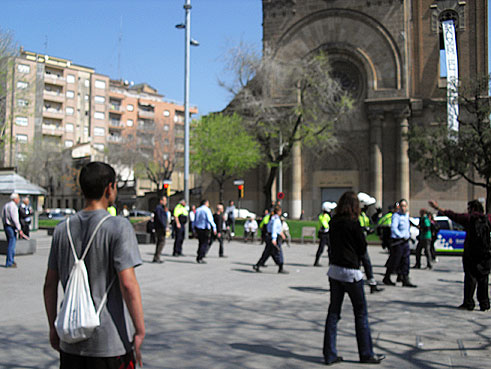 incidents a Plaça Orfila sobre quarts de dues del migdia