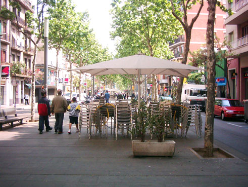 Abús dels bars a La Rambla contra els vianants