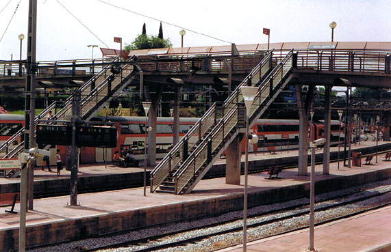 escales impossibles per a qui té dificultats de desplaçament a l'estació Sant Andreu Comtal